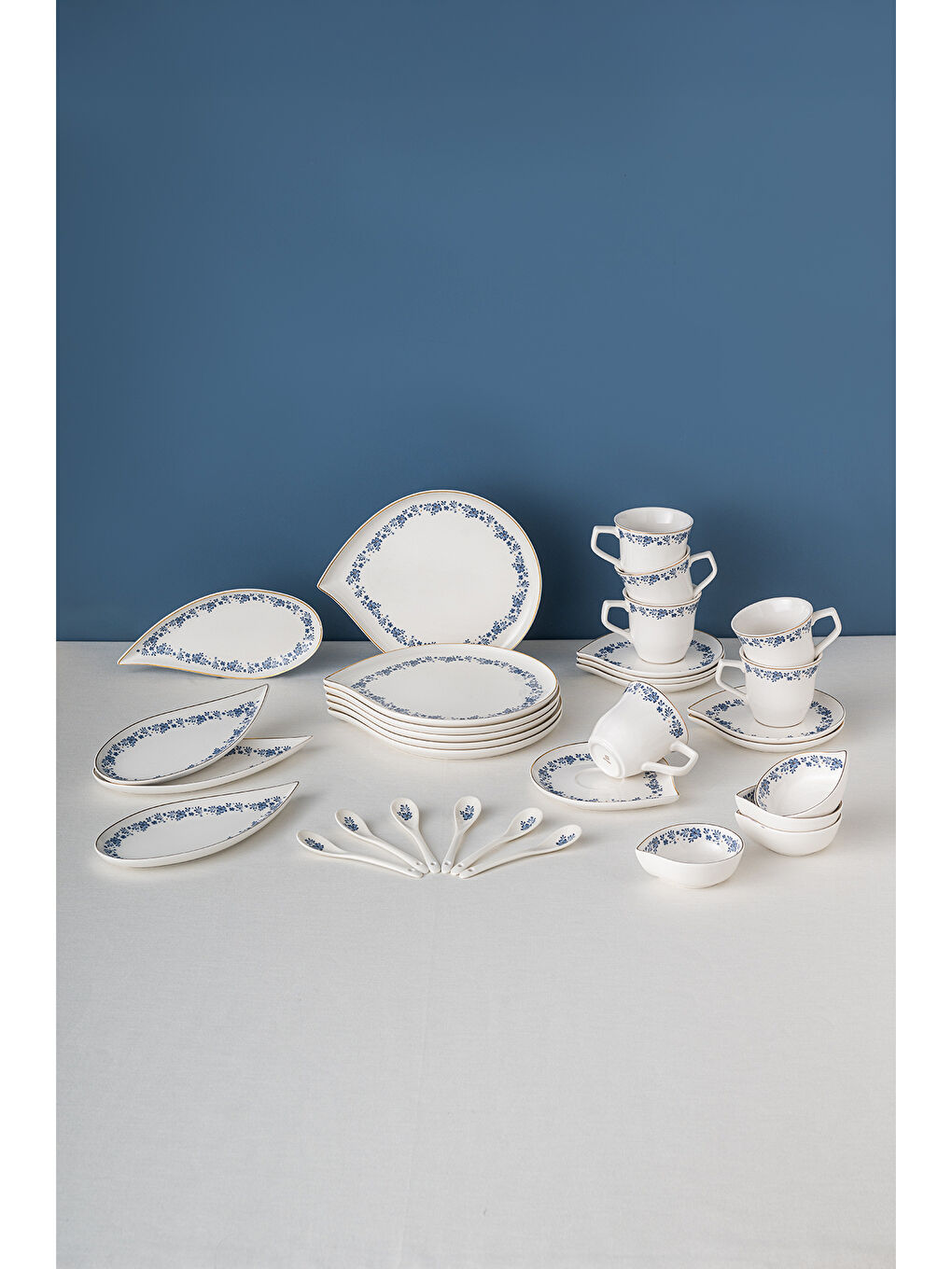 Beyaz Casilda Porselen 32 Parça 6 Kişilik Kahvaltı/Servis Takımı