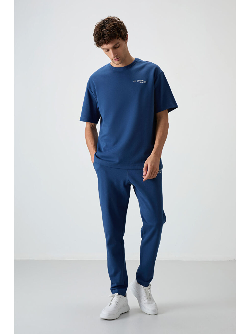 Mavi Pamuklu Kalın Yumuşak Dokulu  Fit Nakışlı Erkek Eşofman Takım - 85252-3