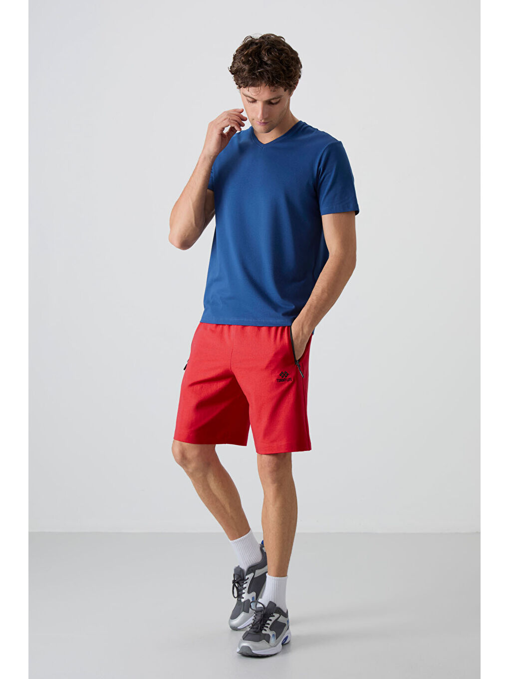 Kırmızı Gizli Fermuar Arka Cepli Bağcıklı Standart Kalıp Erkek Şort - 81136-4