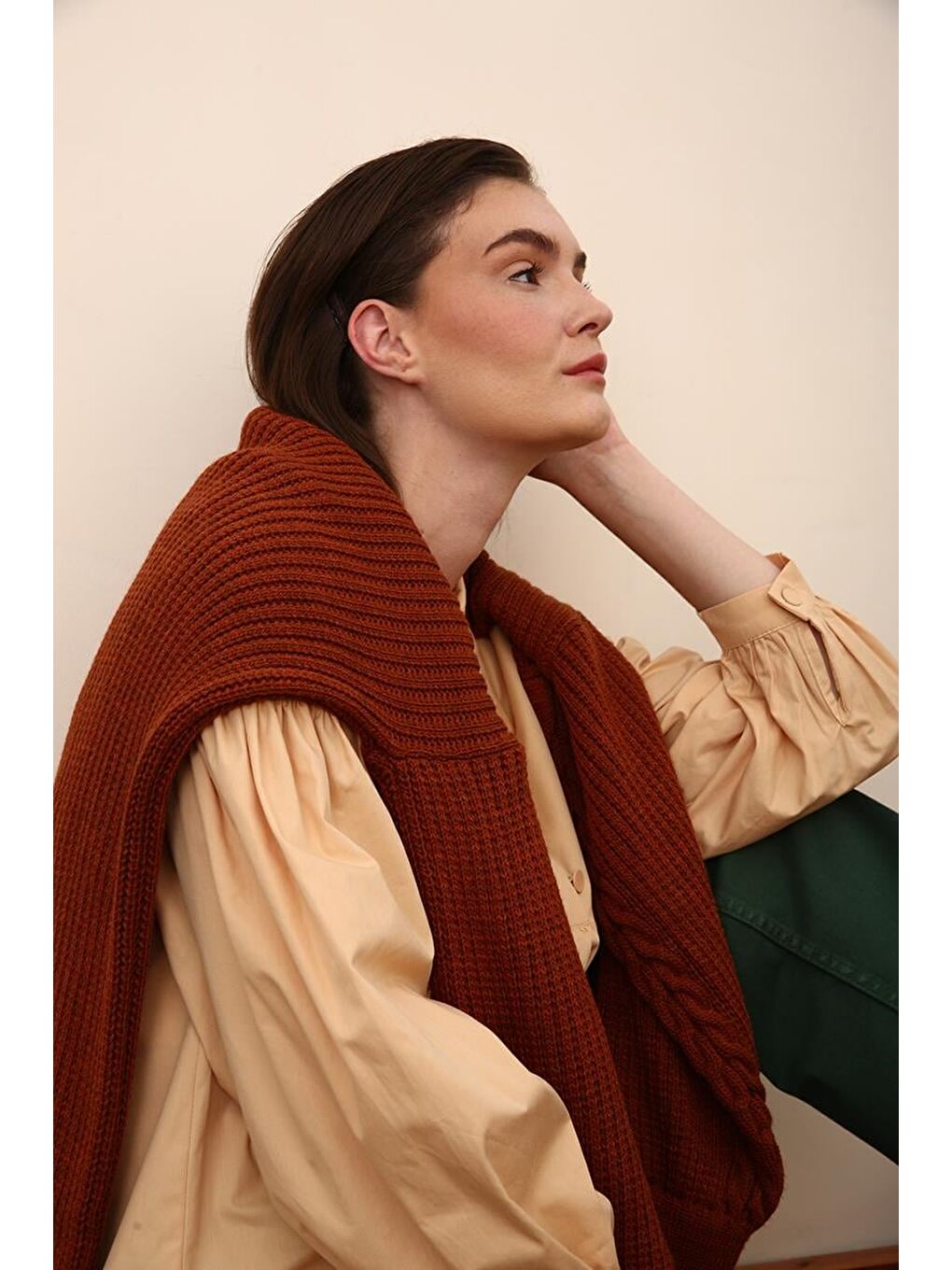 Bej Gömlek Yakalı Büzgü Detaylı Oversize Tunik-4