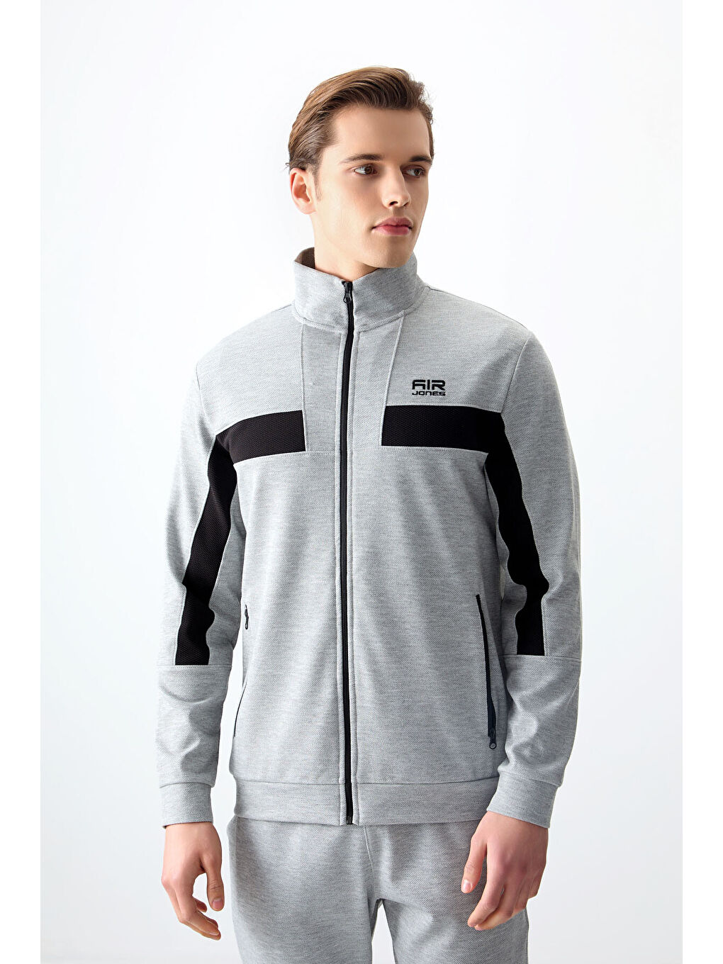 Gri Yüzeyi Dokulu Standart Fit Nakışlı Erkek Eşofman Takım - 85248-3