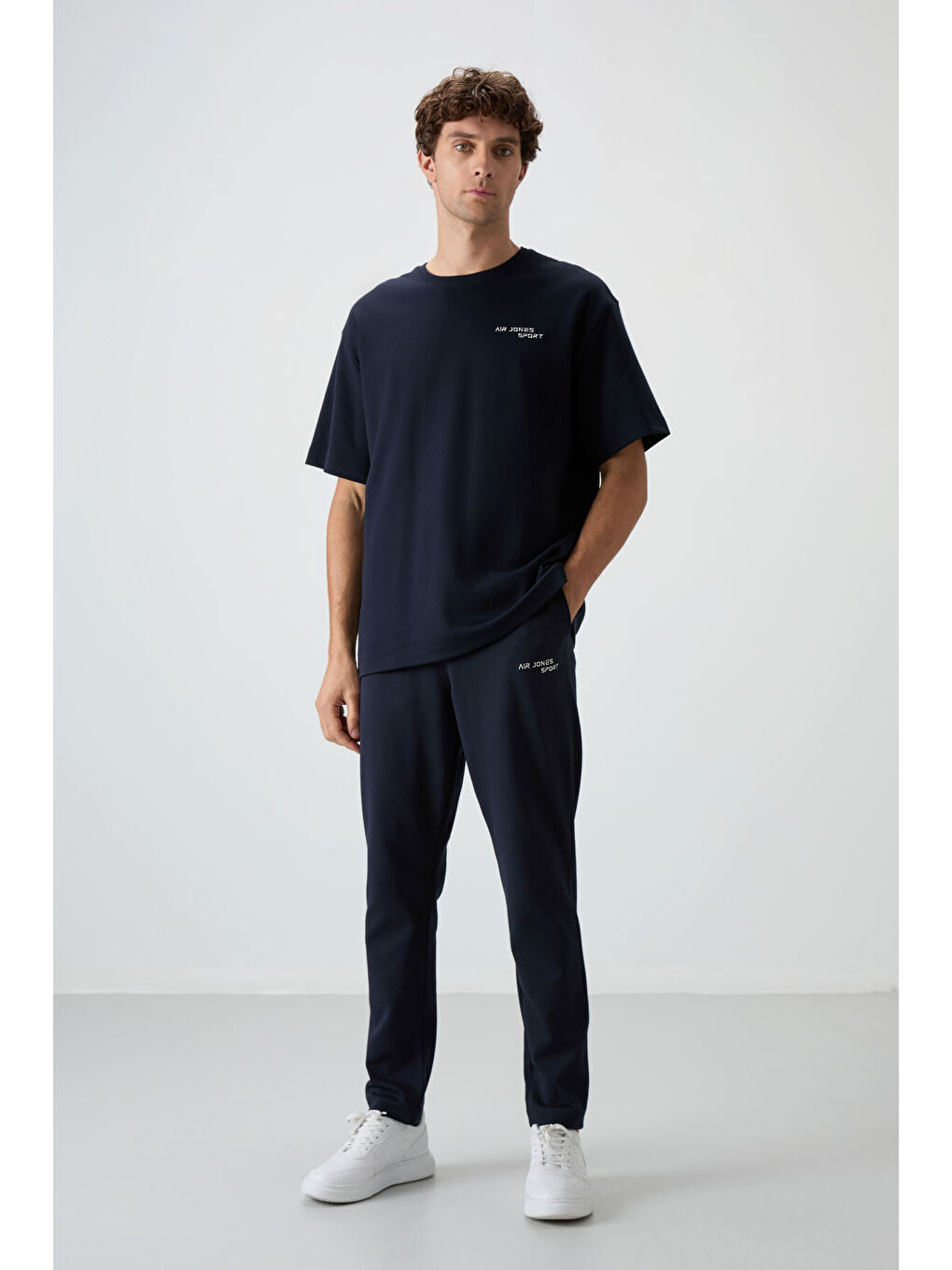 Lacivert Pamuklu Kalın Yumuşak Dokulu  Fit Nakışlı Erkek Eşofman Takım - 85252