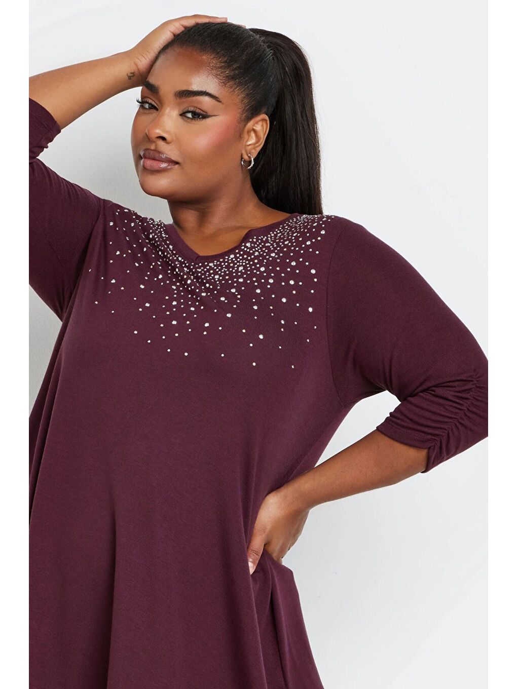 Mor Büyük Beden V Yakası Taş İşlemeli Kolları Büzgülü Bluz 322227-1
