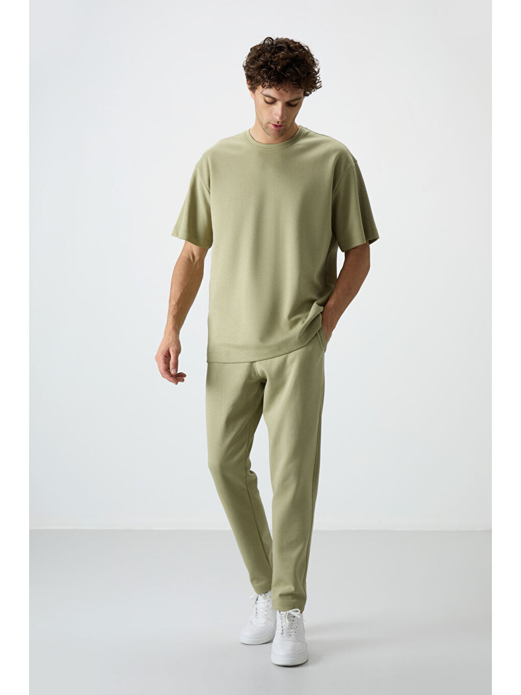 Yeşil Açık Çağla Pamuklu Kalın Yumuşak Dokulu  Fit Basic Erkek Eşofman Takım - 85251