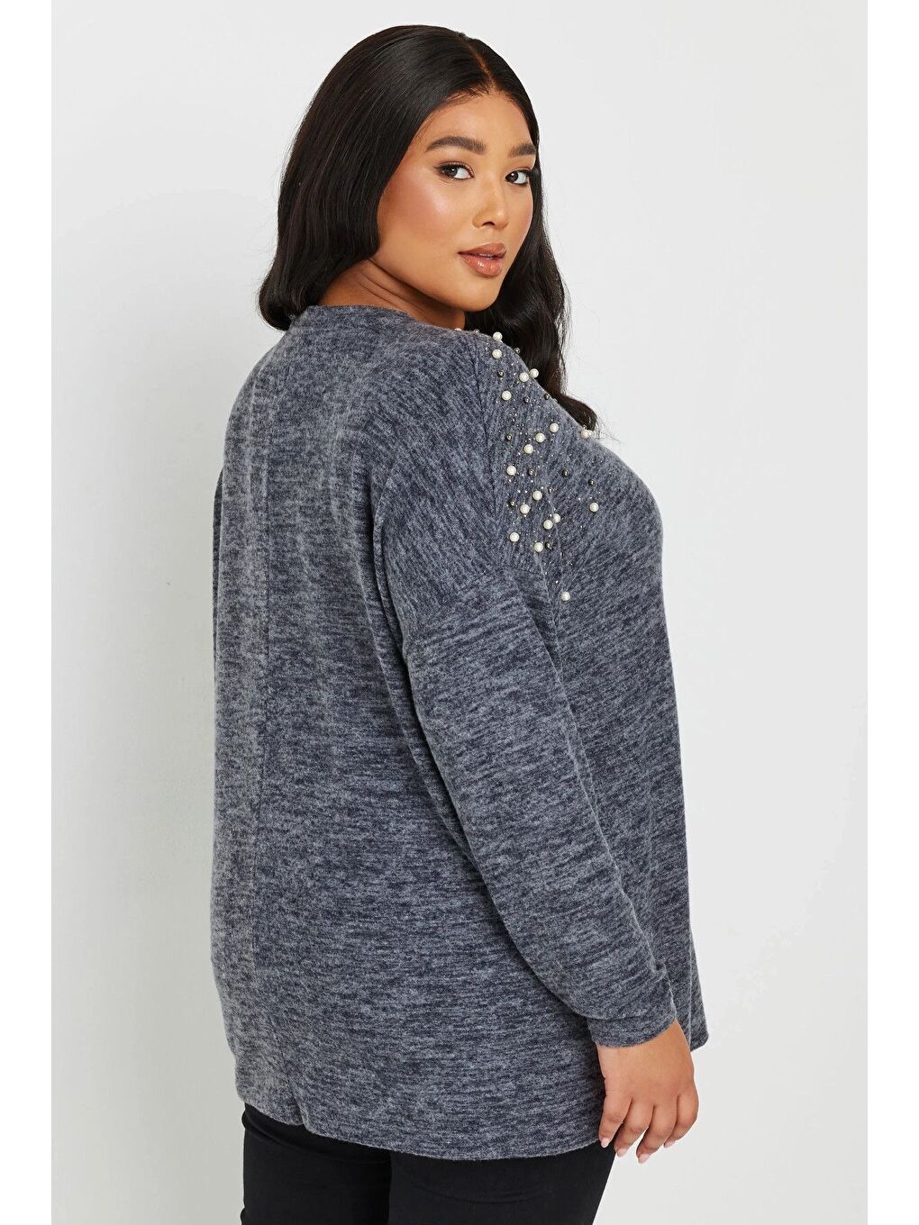 Lacivert Büyük Beden V Yaka Uzun Kollu Omzu Boncuk İşlemeli Kazak 322302-4