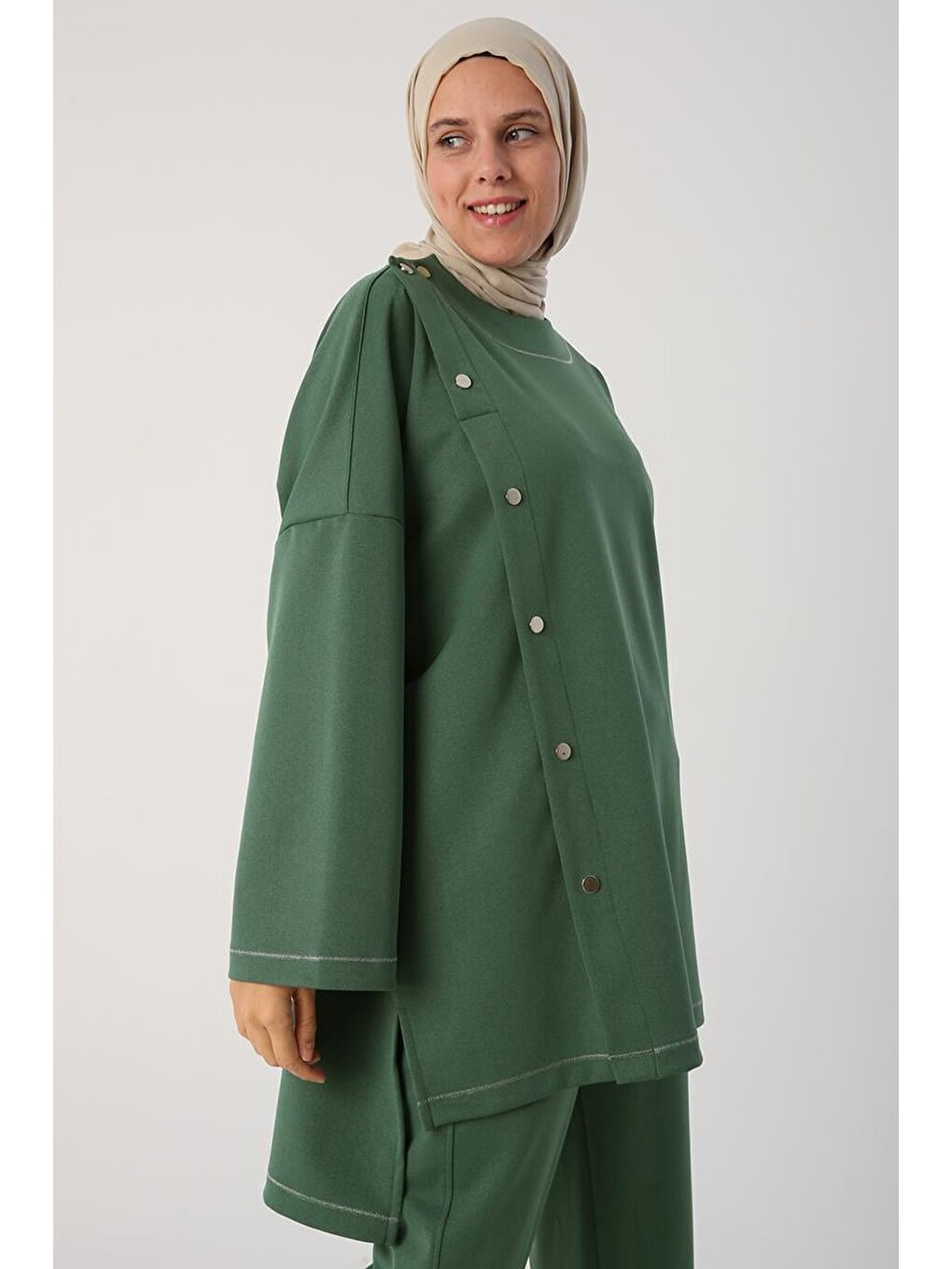 Yeşil Sim Dikişli Çıtçıtlı Oversize Tunik