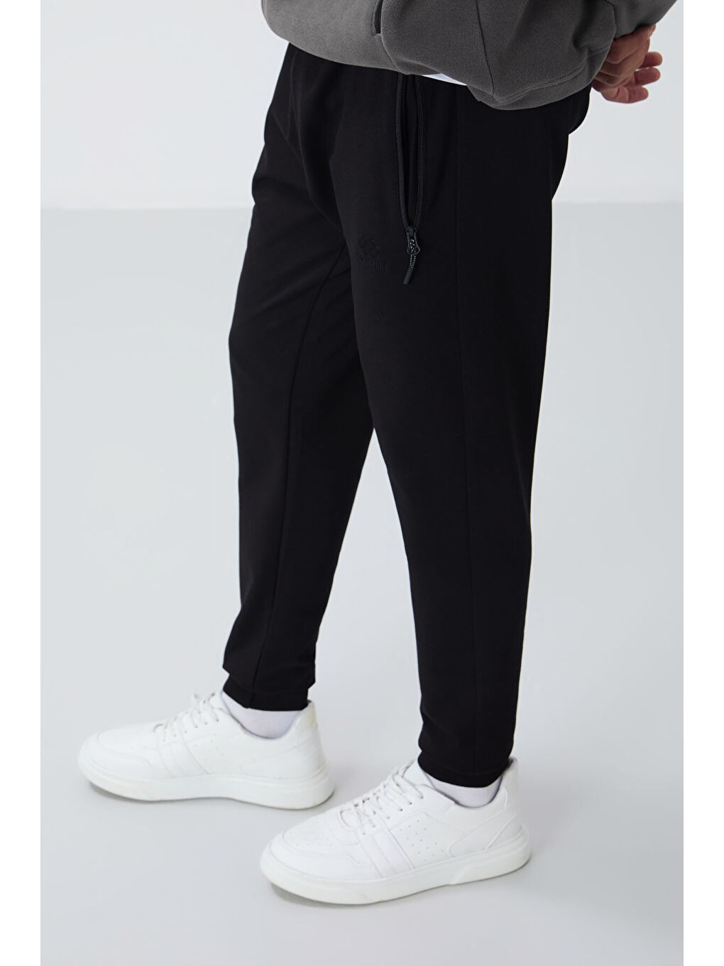 Siyah Fermuar Cepli Standart Kalıp Erkek Jogger Eşofman Altı- 84651-2