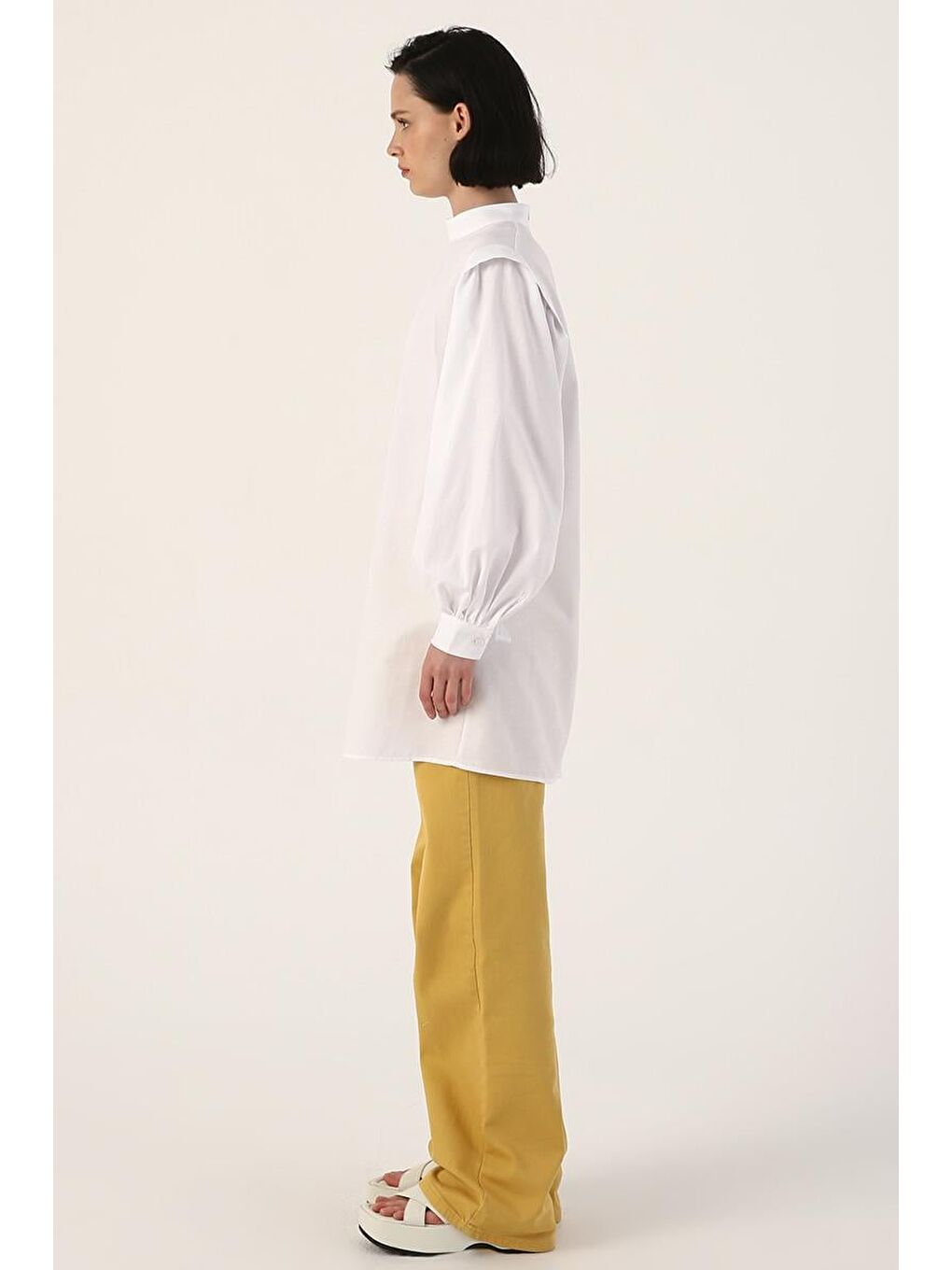 Beyaz Omuz Pile Detaylı Balon Kol Tunik-2