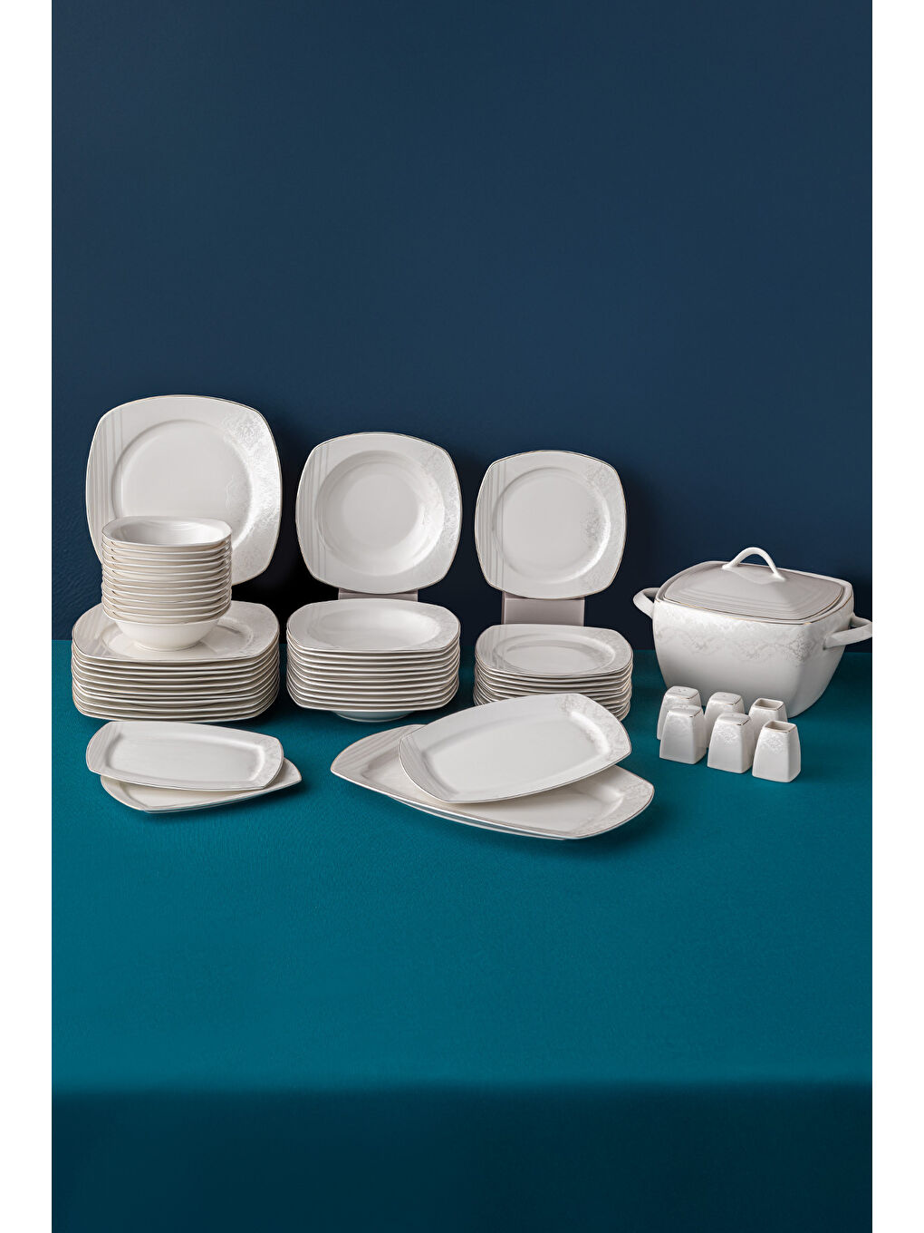 Beyaz Bone Yeni Nilüfer 60 Parça 12 Kişilik Yemek Takımı Yarım Kare