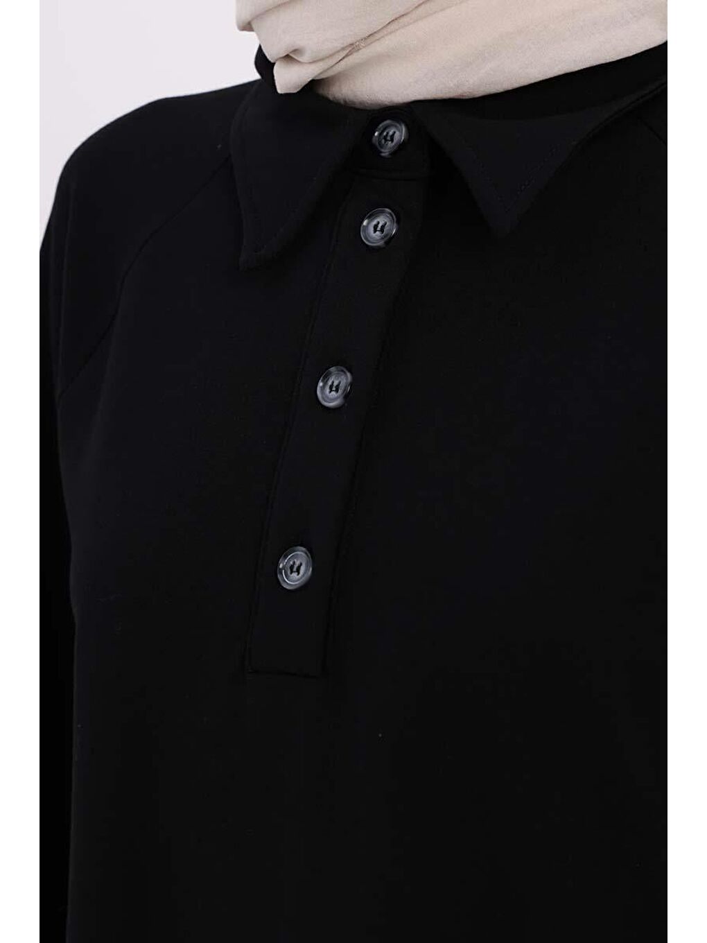 Siyah Gömlek Yaka Yarım Patlı Yırtmaçlı Tunik-4