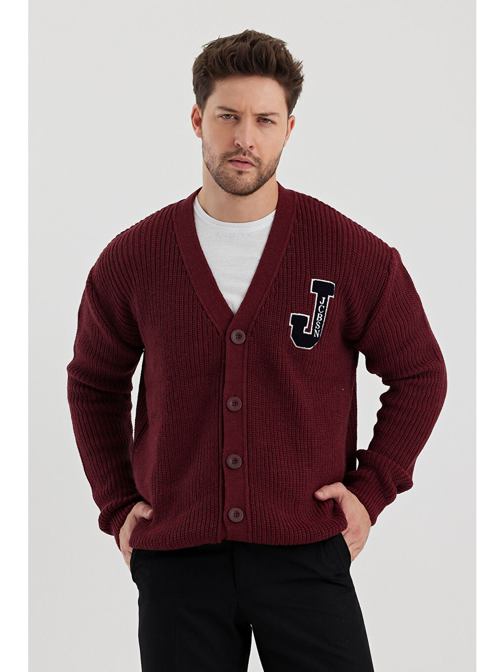 Bordo Erkek V yaka Düğmeli Yazı Detaylı Hırka