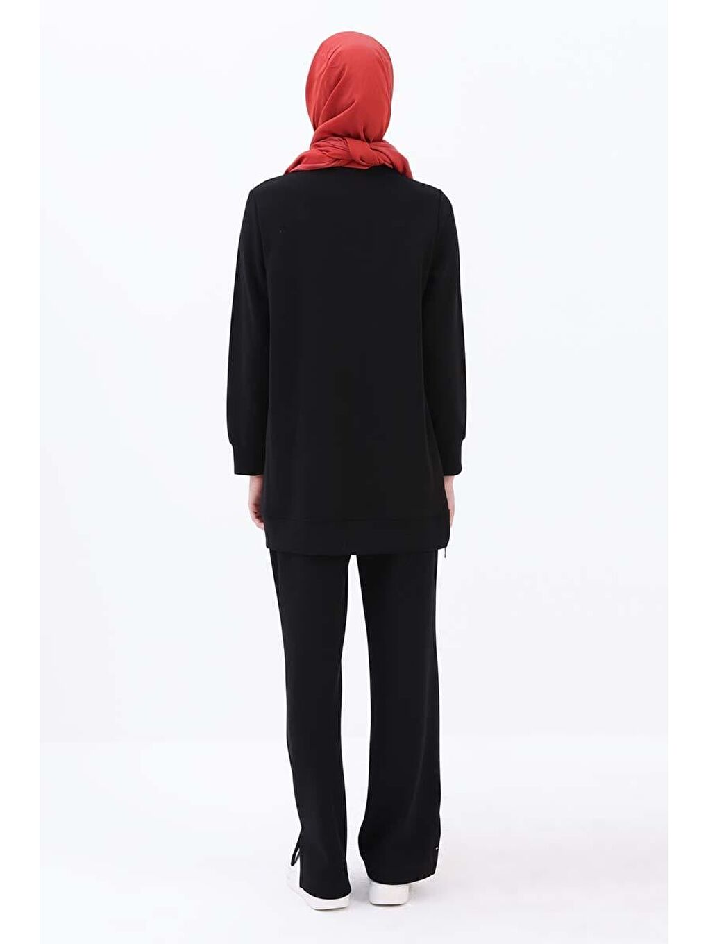 Siyah Garnili Piliseli Fermuarlı Tunik-3