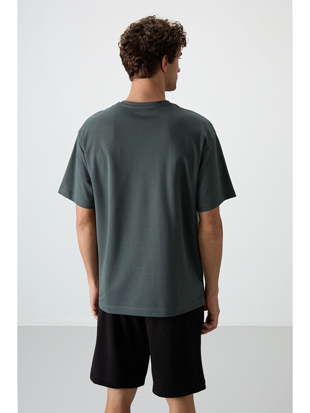 Haki Pamuklu Kalın Yüzeyi Dokulu  Fit  Baskılı Erkek Tişört - 88364-4