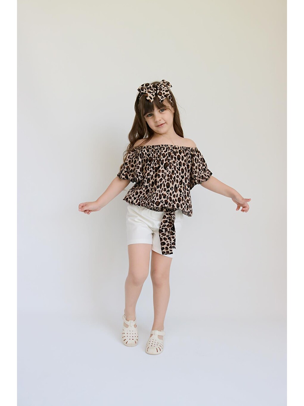 Karışık Kız Çocuk Viskon Leopar Madonna Yaka Şortlu Bandana Alt Üst Takım-2