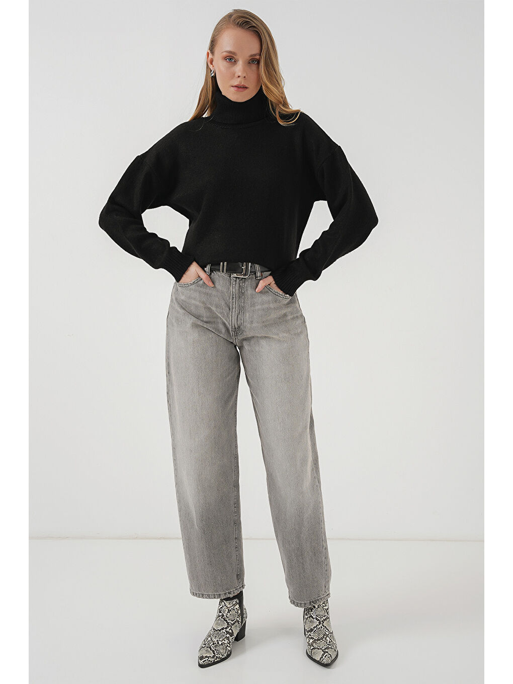 15917 Kadın Balıkçı Yaka Oversize Triko Kazak - Siyah-1