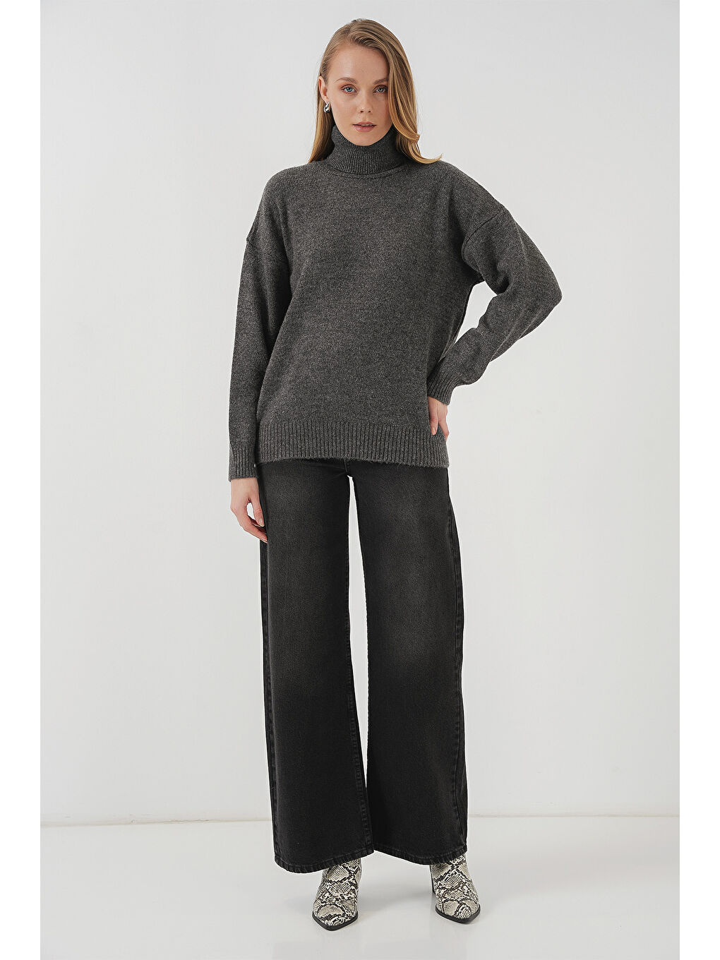 15917 Kadın Balıkçı Yaka Oversize Triko Kazak - Antrasit-1