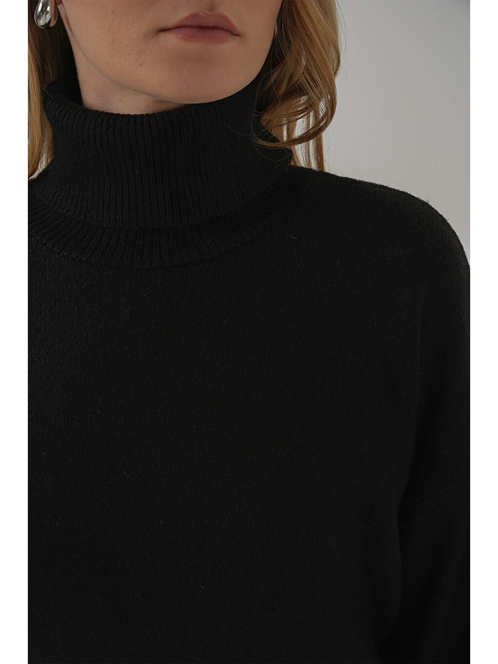 15917 Kadın Balıkçı Yaka Oversize Triko Kazak - Siyah-4