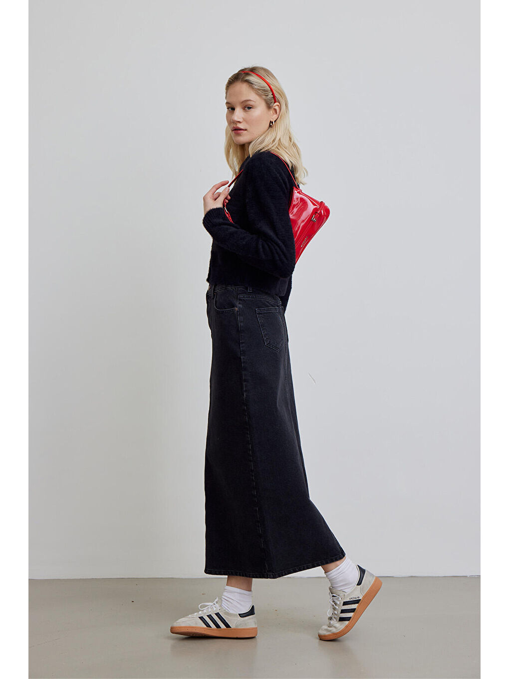 Arya Yumuşak Crop Hırka Siyah-5