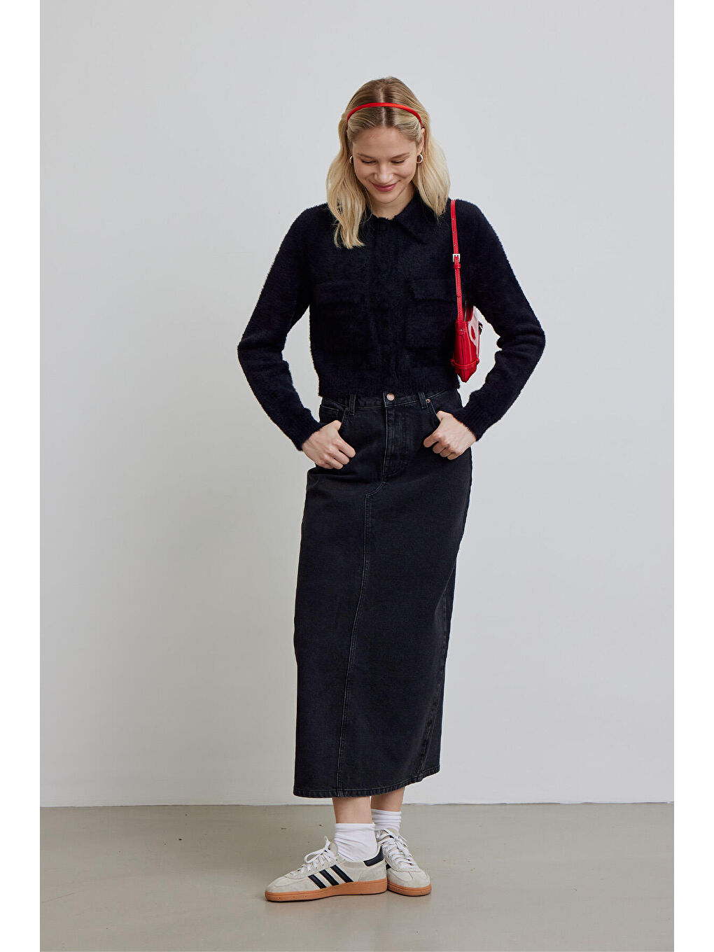 Arya Yumuşak Crop Hırka Siyah-6