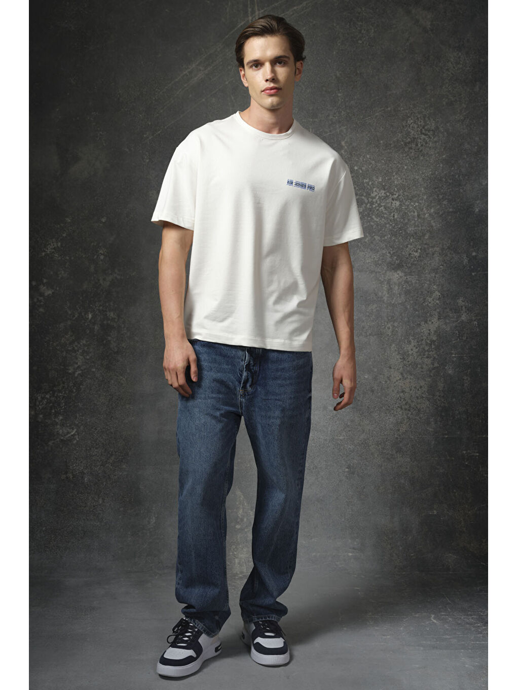 Ekru Pamuklu Kalın Yumuşak Dokulu Oversize Fit Baskılı Erkek Tişört - 88375-2