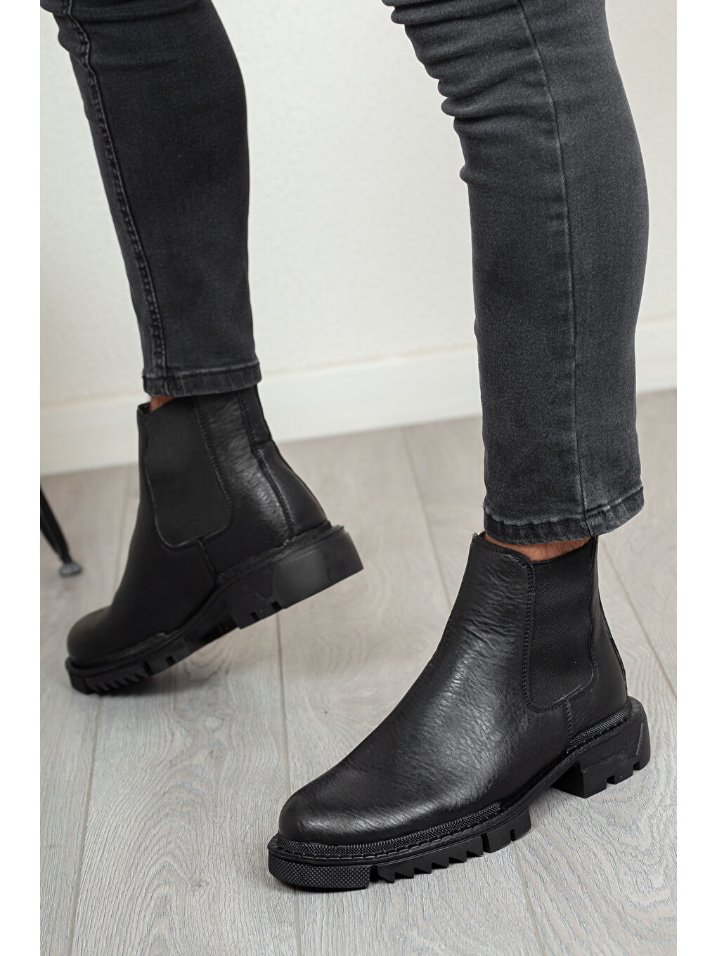 Siyah D111 Ürün Soğuk Geçirmez Ortopedik Erkek Kışlık Bot-5