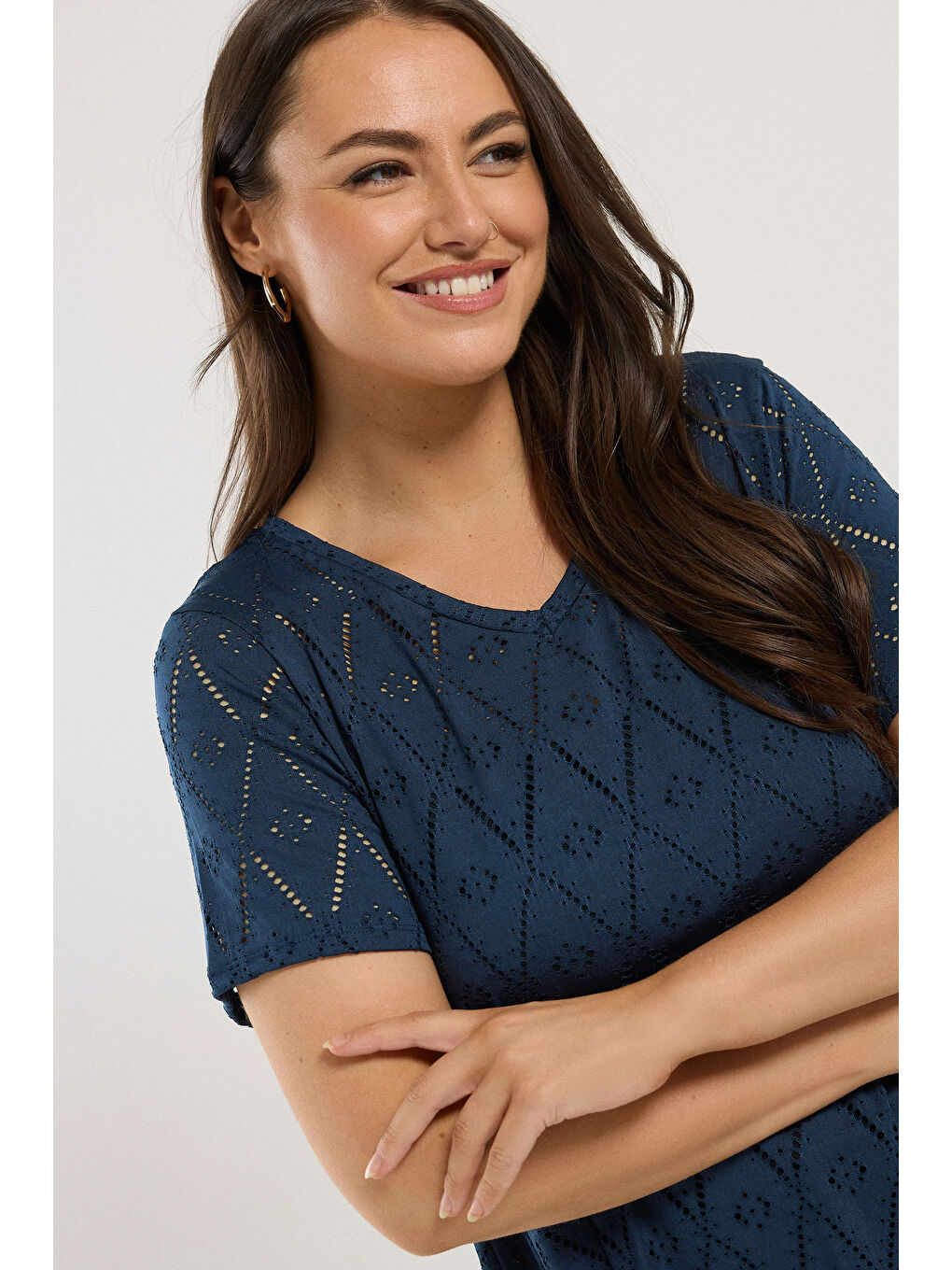 Lacivert Büyük Beden V Yaka Kısa Kollu Dantel Detaylı Astarsız Bluz 303263-2
