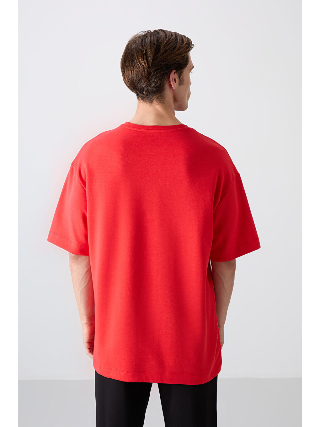 Kırmızı Fiesta Pamuklu Kalın Yumuşak Dokulu Oversize Fit Baskılı Erkek Tişört - 88326-4