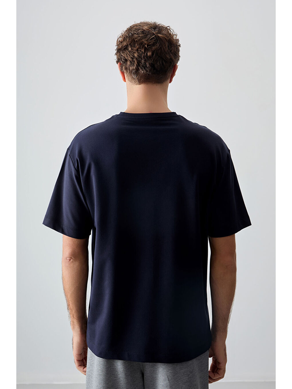 Lacivert Pamuklu Kalın Yumuşak Dokulu Oversize Fit Baskılı Erkek Tişört - 88376-4