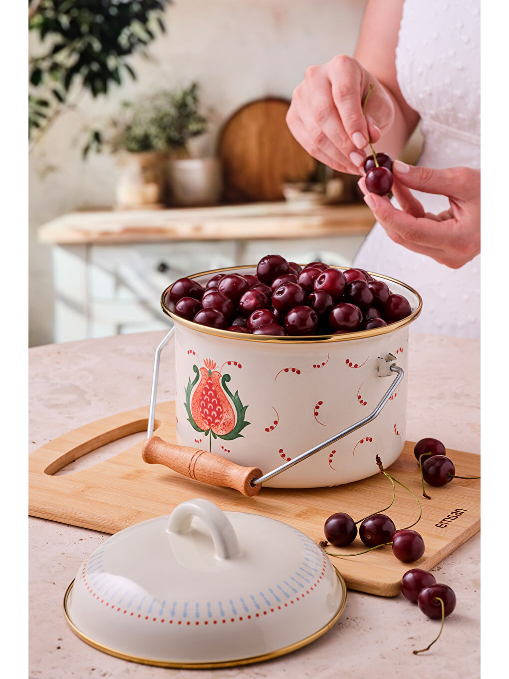 Beyaz Nar Emaye Bakraç