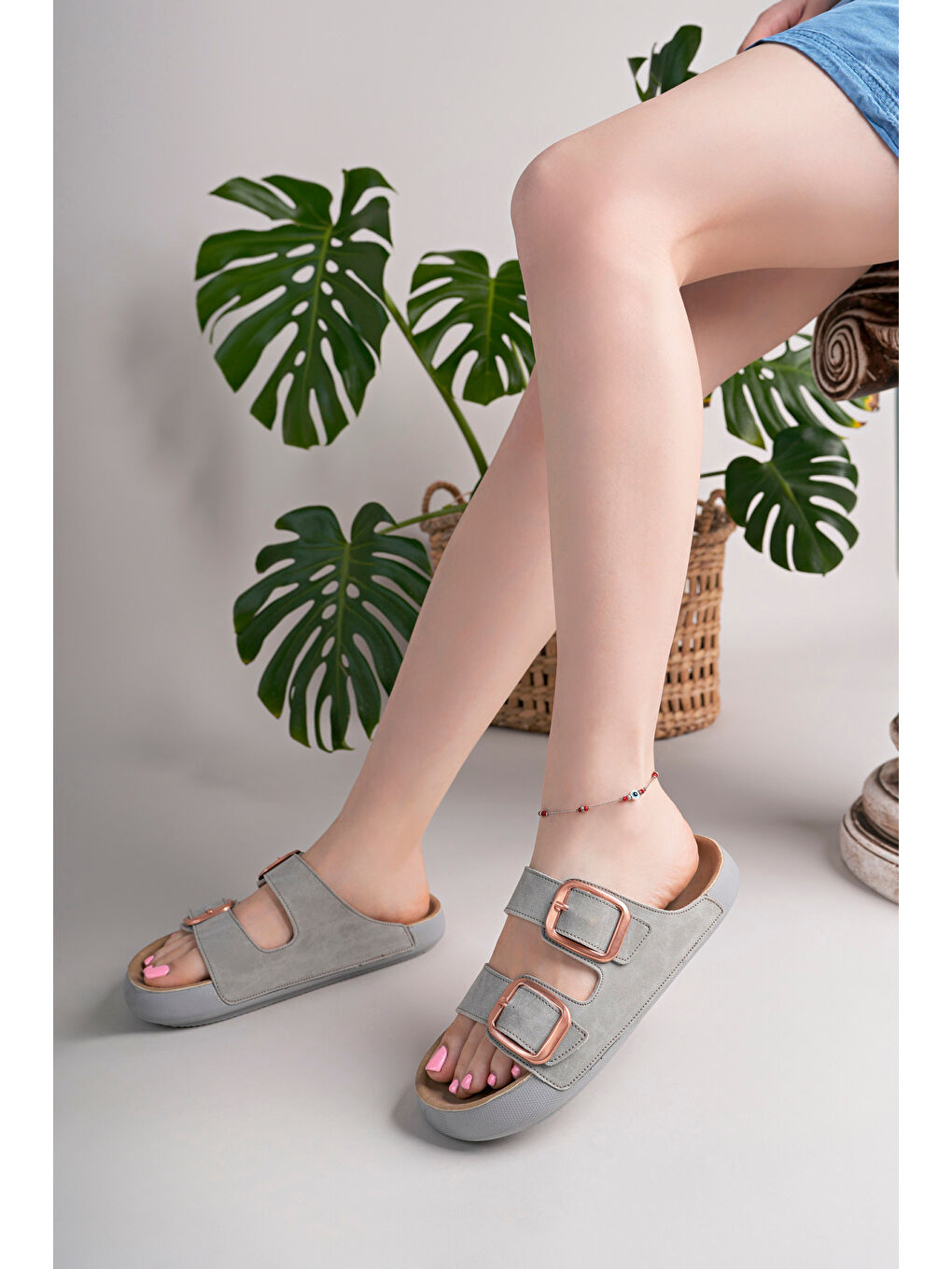 Gri Kadın Rahat Taban Çift Tokalı Yazlık Terlik-3