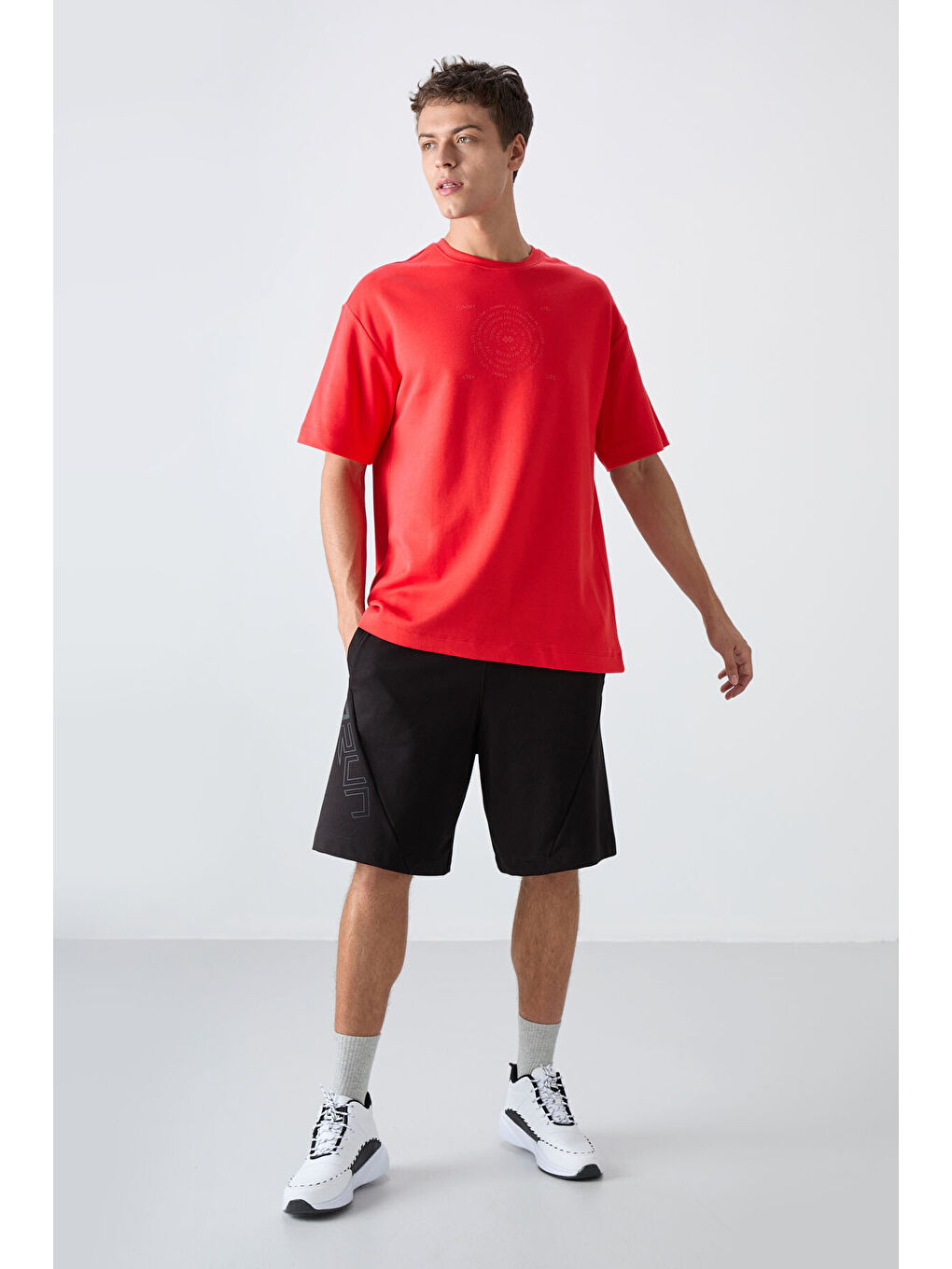 Kırmızı Pamuklu Kalın Yumuşak Dokulu Oversize Fit Baskılı Erkek Tişört - 88324-1