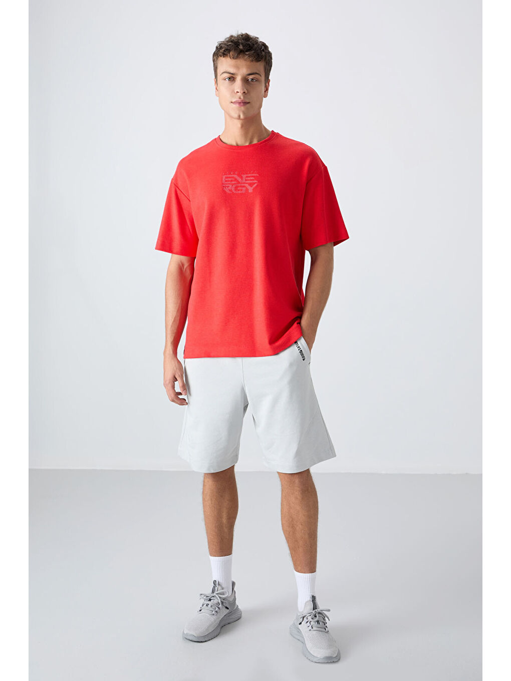 Kırmızı Pamuklu Kalın Yüzeyi Dokulu Oversize Fit Baskılı Erkek Tişört - 88336-1