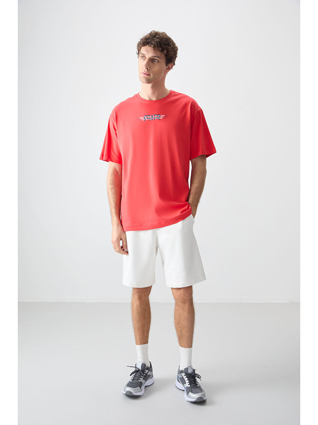 Kırmızı %100 Pamuk Kalın Yumuşak Dokulu Oversize Fit Baskılı Erkek Tişört-1