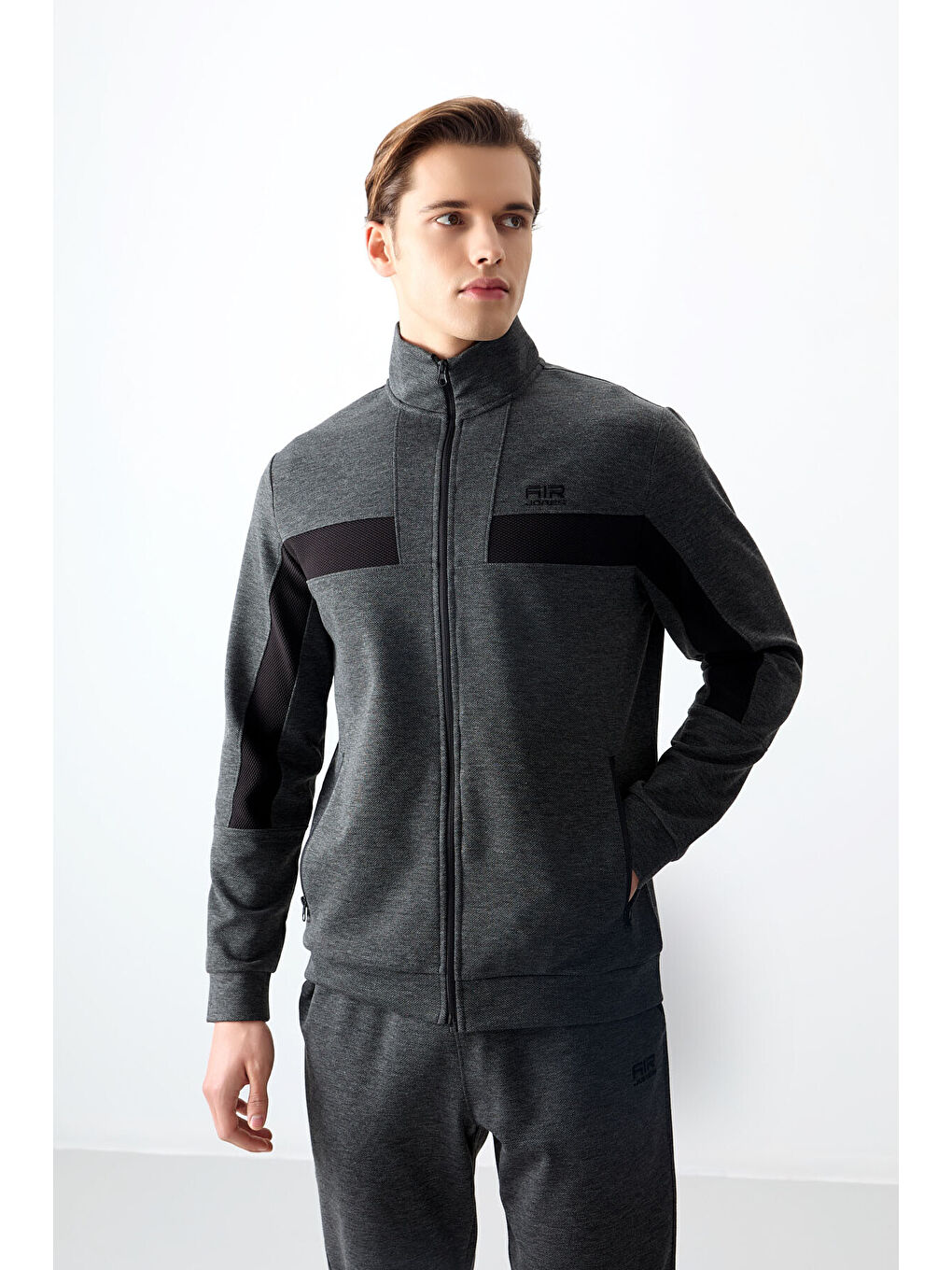 Antrasit Yüzeyi Dokulu Standart Fit Nakışlı Erkek Eşofman Takım - 85248-4