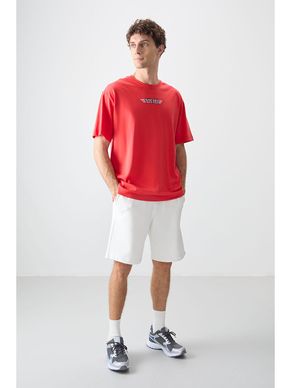 Kırmızı %100 Pamuk Kalın Yumuşak Dokulu Oversize Fit Baskılı Erkek Tişört-3