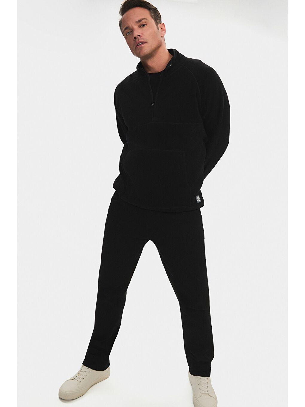 Siyah Erkek Kanguru Cepli Polar Sweatshirt-1