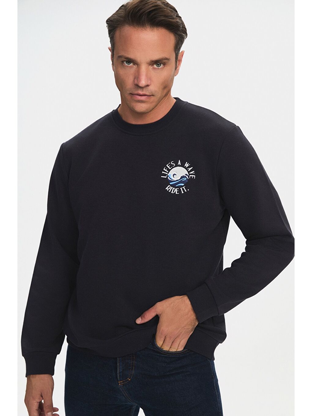 Lacivert Bisiklet Yaka Slogan Nakışlı Erkek Sweatshirt