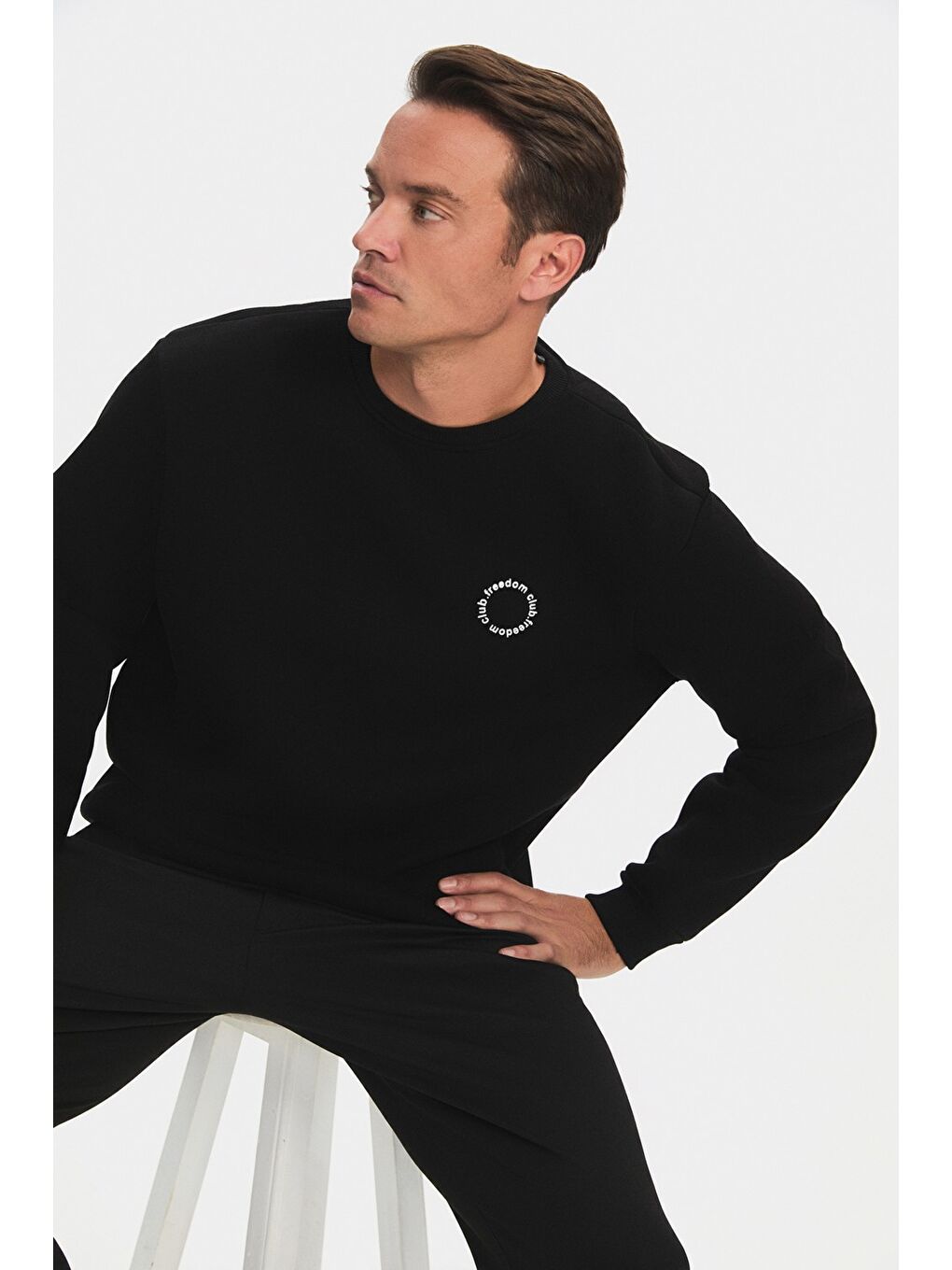 Siyah Bisiklet Yaka Uzun Kollu Baskılı Erkek Sweatshirt-3