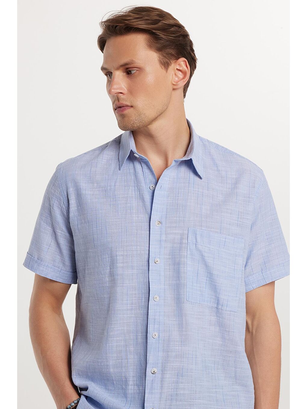 Mavi Erkek Regular Fit Klasik Kesim %100 Pamuk Keten Doku Tek Cepli Çizgili Kısa Kollu Gömlek-1