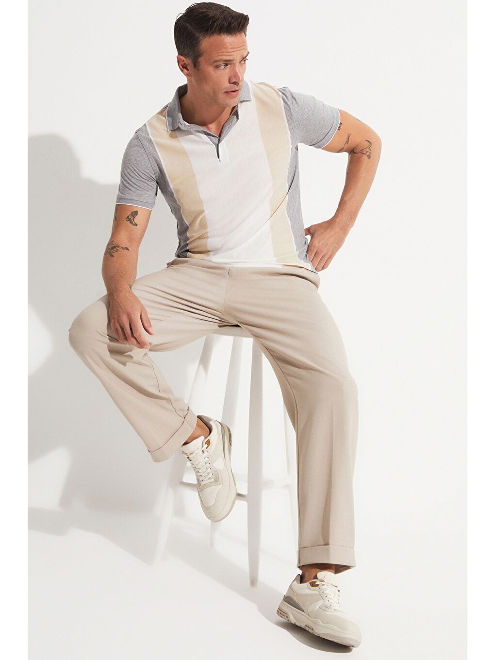 Gri Polo Yaka Kısa Kollu Erkek Tişört-2