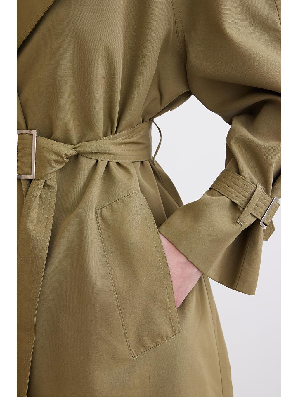 Kemerli Dökümlü Trençkot Yeşil-5