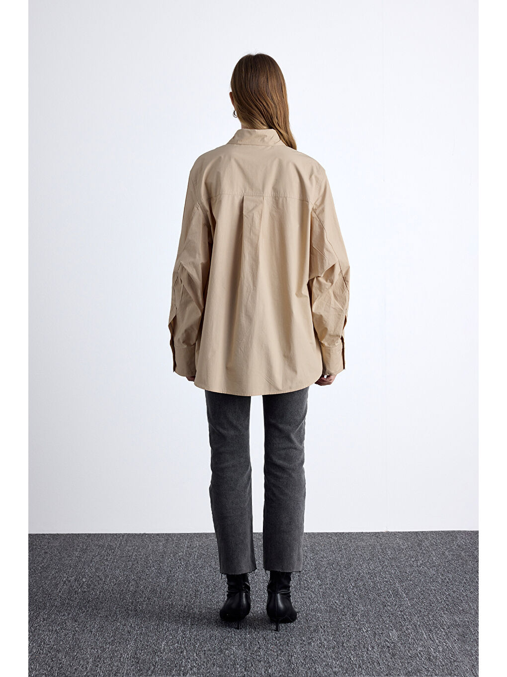 Kahverengi Pile Detaylı Oversıze Gömlek Camel-4