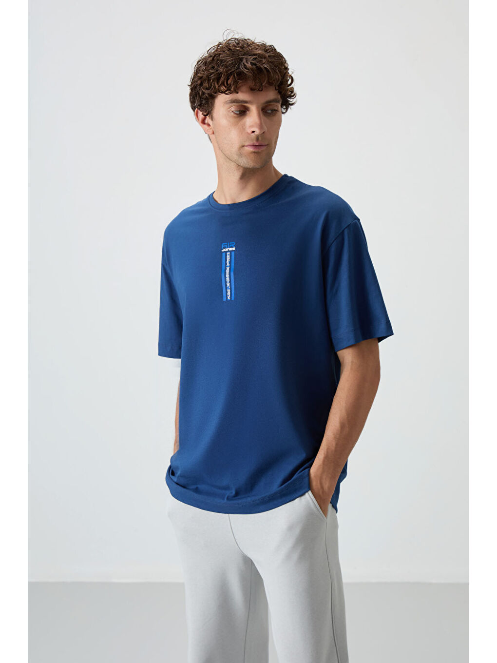 Mavi %100 Pamuk Kalın Yumuşak Dokulu  Fit Baskılı Erkek Tişört - 88360-3
