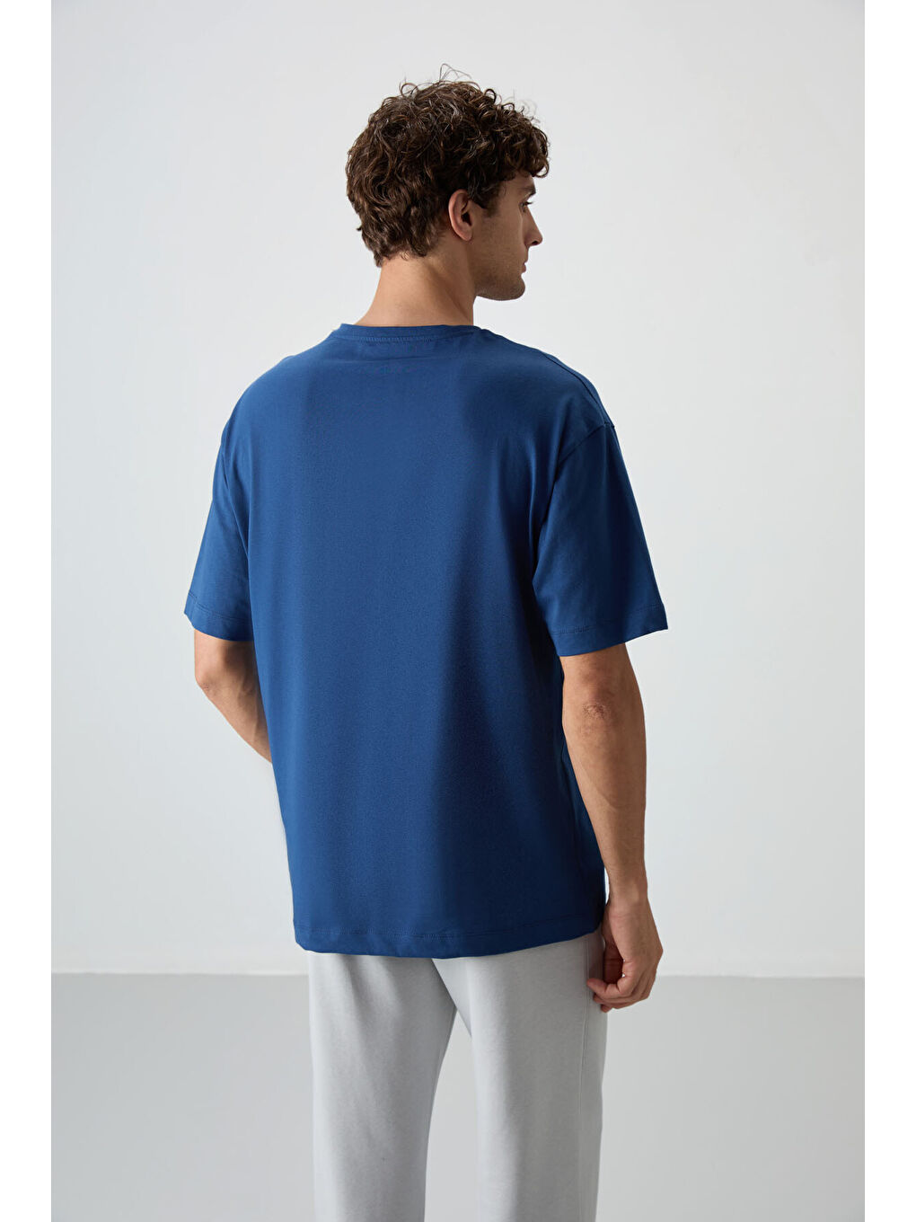 Mavi %100 Pamuk Kalın Yumuşak Dokulu  Fit Baskılı Erkek Tişört - 88360-4