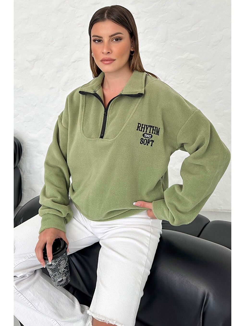 Kadın Haki Rhythm Soft Baskılı Oversize Yarım Fermuarlı Yumuşak Dokulu Polar Polo Yaka Sweatshirt