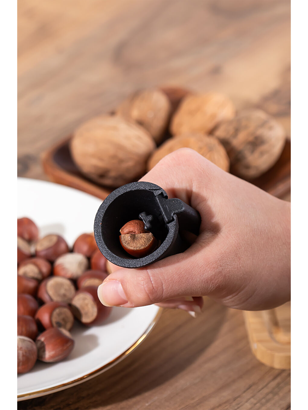 Siyah Eko Terminatör Döküm 2'li Fındık ve Ceviz Kıracağı Paslanmaz Ceviz ve Fındık Kıracak-1