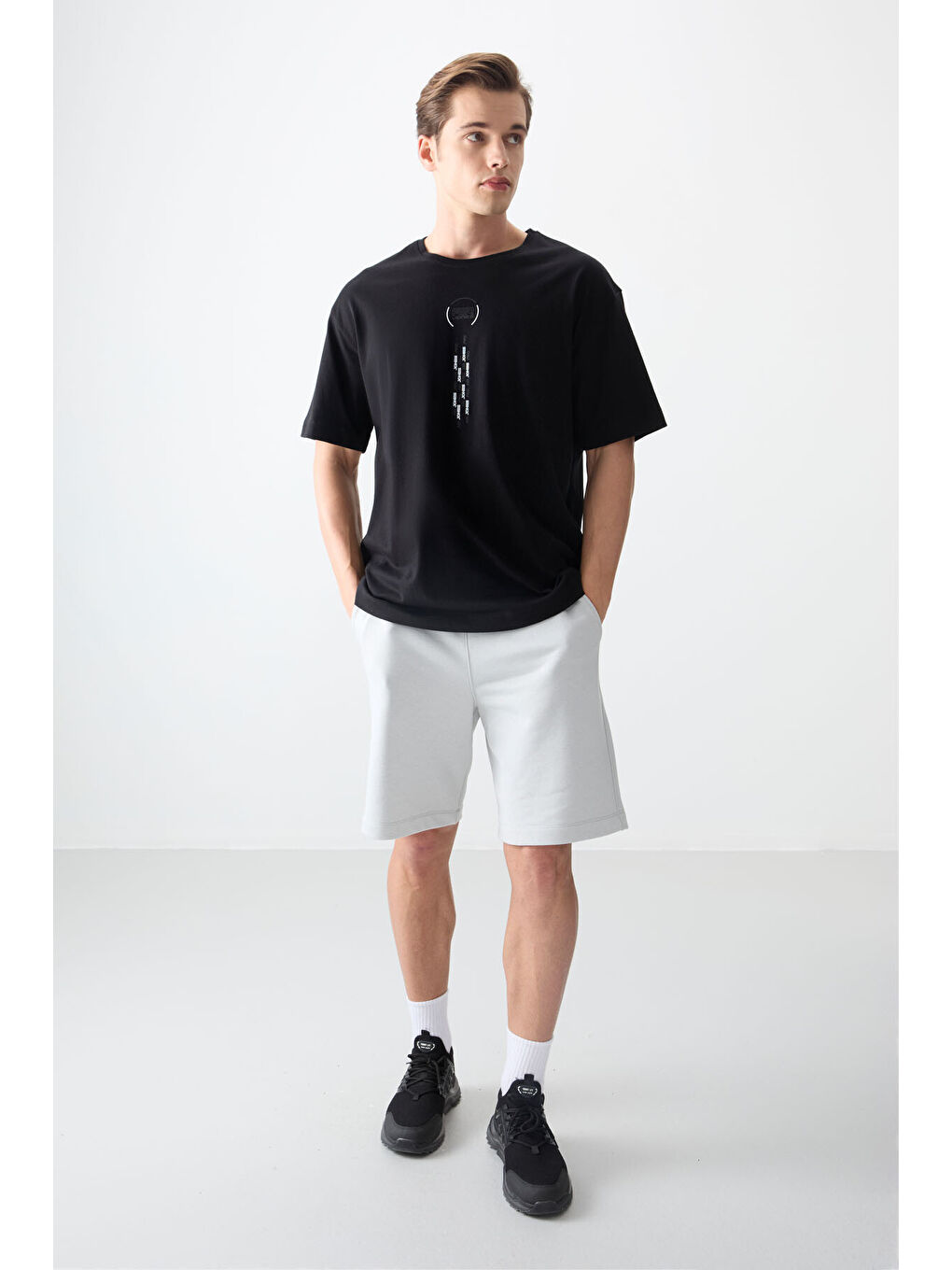 Siyah %100 Pamuk Kalın Yumuşak Dokulu Oversize Fit Baskılı Erkek Tişört - 88355-4