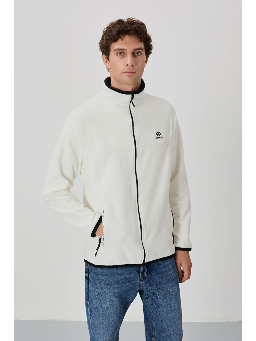 Ekru Yazı Nakışlı Dik Yaka  Standart Kalıp Erkek Fermuarlı Sweatshirt Polar - 87992