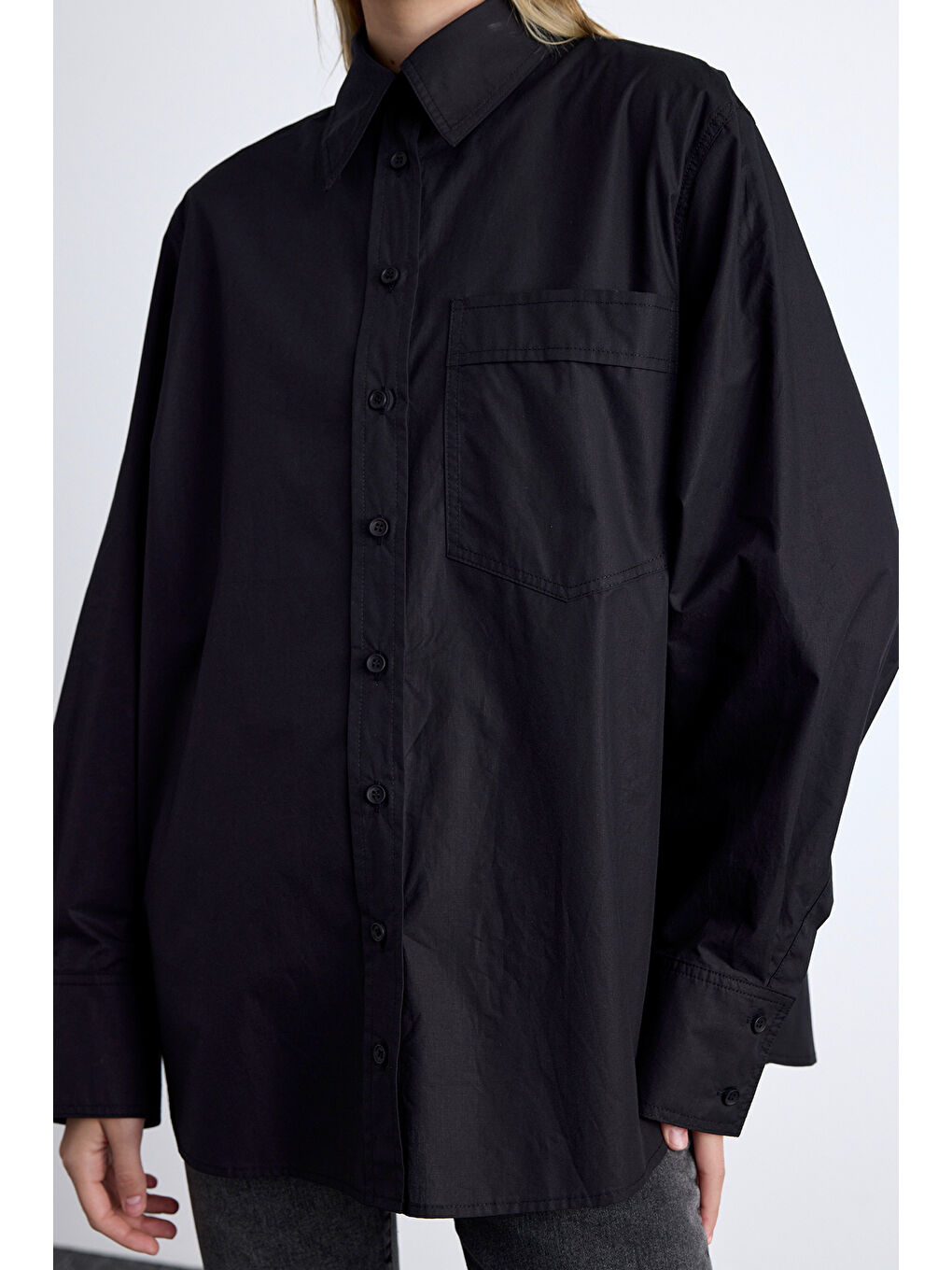 Pile Detaylı Oversıze Gömlek Siyah-2