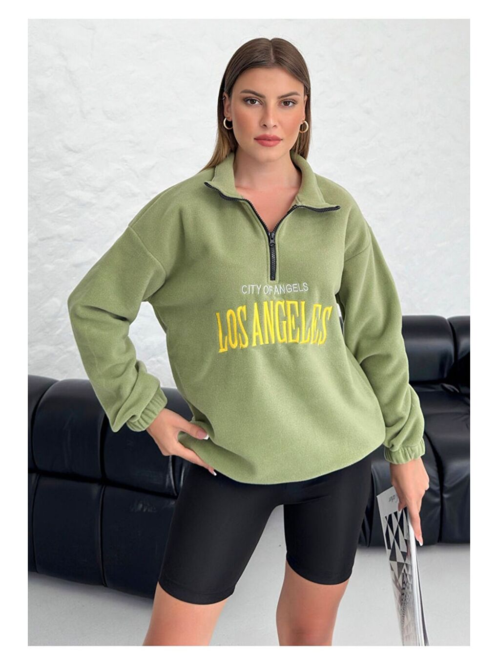Kadın Haki Los Angeles Baskılı Oversize Yarım Fermuarlı Polo Yaka Polar Sweatshirt-2